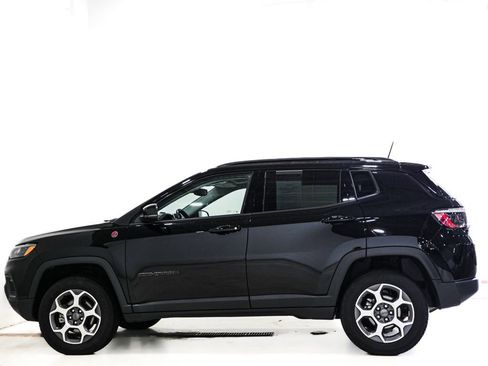 Used 2022 Jeep Compass Trailhawk w/ Sun and Sound Group AWD/4WD image 6