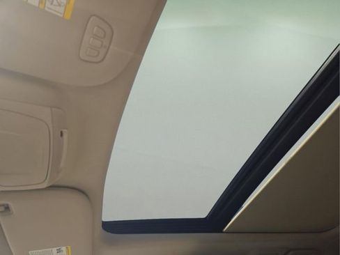 Used 2024 Ford Expedition Limited image 25