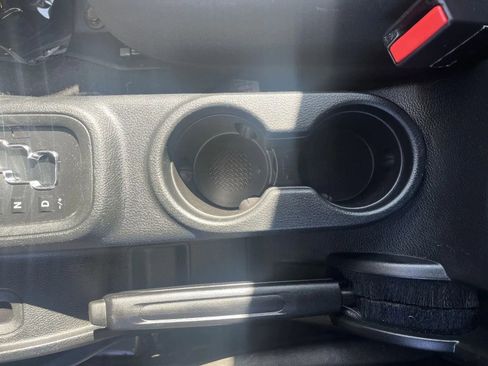 Used 2017 Jeep Wrangler Unlimited Sahara w/ Dual Top Group image 18