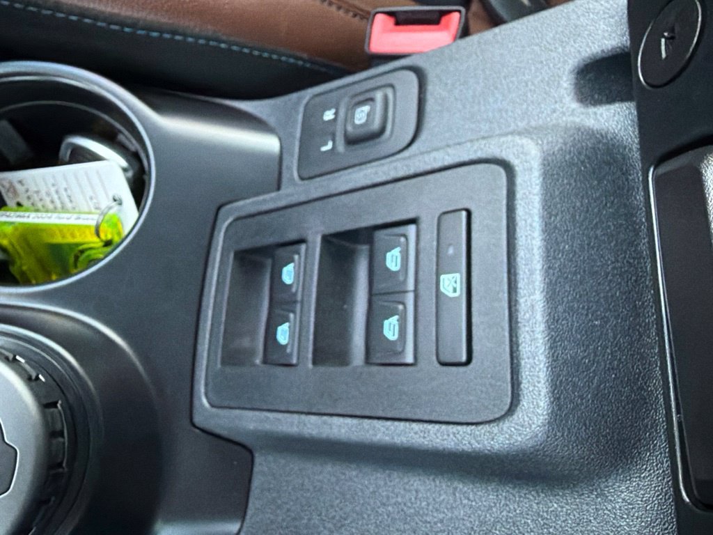 Used 2024 Ford Bronco Outer Banks AWD/4WD image 32