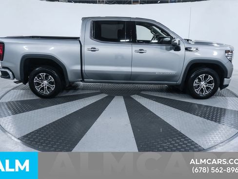 Used 2025 GMC Sierra 1500 SLT RWD image 7