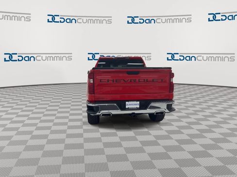 Used 2022 Chevrolet Silverado 1500 LT w/ Z71 Off-Road Package AWD/4WD image 7