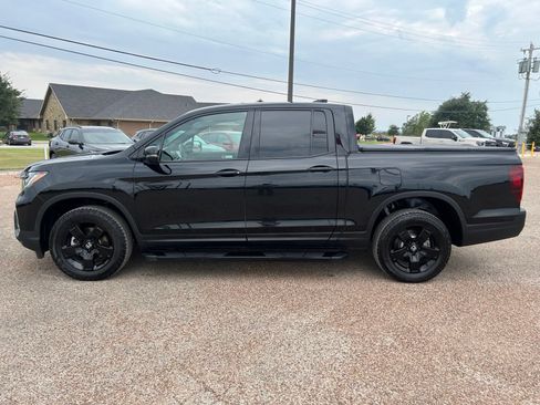 Used 2025 Honda Ridgeline Black Edition image 2