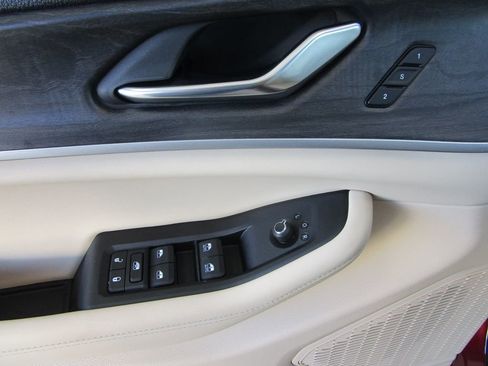 New 2025 Jeep Grand Cherokee L Limited w/ Luxury Tech Group II image 28