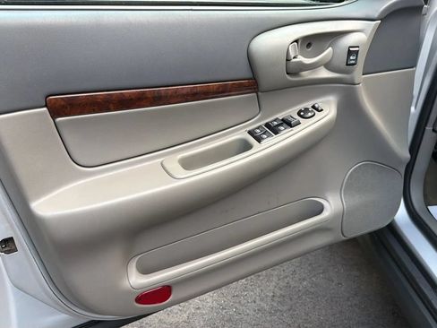 Used 2004 Chevrolet Impala w/ Preferred Equipment Group FWD image 8