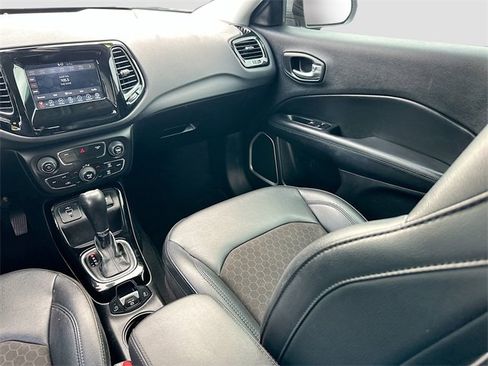 Used 2020 Jeep Compass Latitude image 21