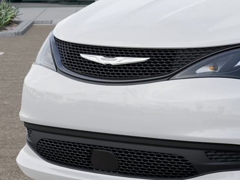 New 2027 Chrysler Pacifica LX FWD image 11