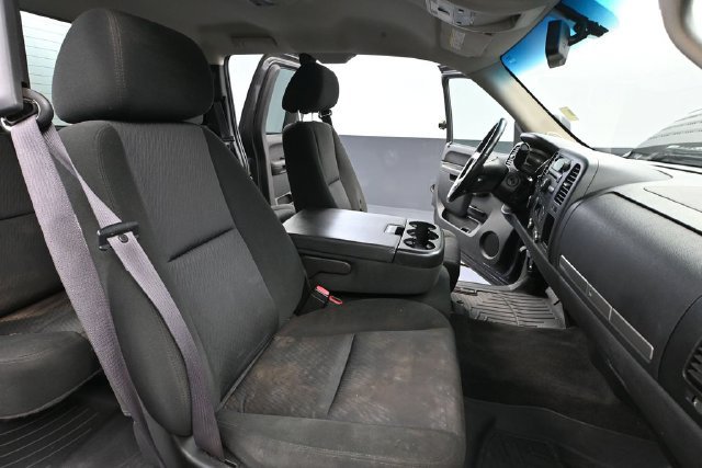 Used 2011 Chevrolet Silverado 2500 LT w/ Interior Plus Package AWD/4WD image 35