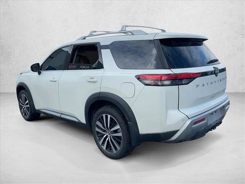 Used 2024 Nissan Pathfinder Platinum w/ Cargo Package image 7