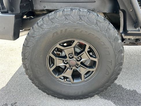 Used 2016 Jeep Wrangler Unlimited Sport w/ Quick Order Package 24S AWD/4WD image 13