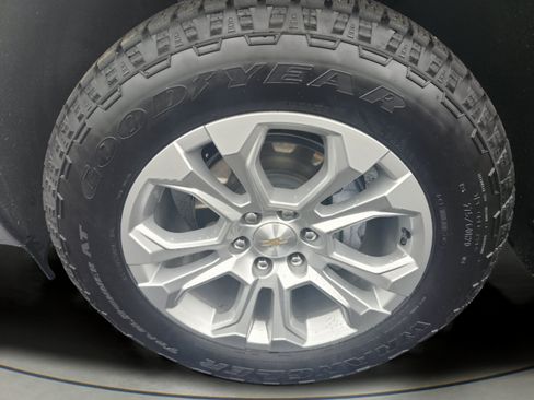 Used 2024 Chevrolet Silverado 1500 LTZ AWD/4WD image 31
