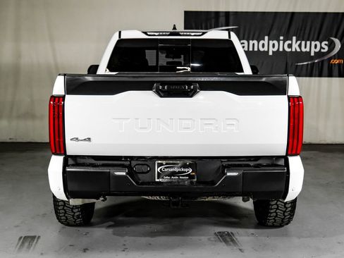 Used 2022 Toyota Tundra SR5 w/ SR5 Convenience Package image 6