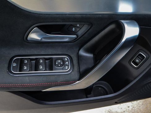 Used 2022 Mercedes-Benz A 220 4MATIC image 32