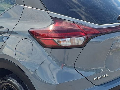 Used 2023 Nissan Kicks SR FWD image 36