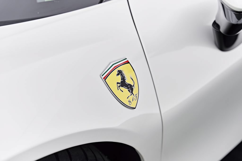 Used 2022 Ferrari SF90 Spider AWD/4WD image 28