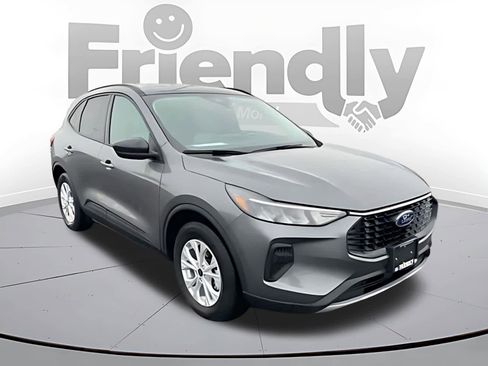Used 2025 Ford Escape Active w/ Tech Pack #1 image 3