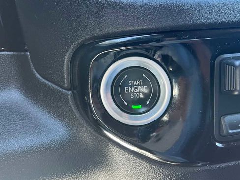 Used 2022 Chevrolet Silverado 1500 LTZ w/ LTZ Premium Package AWD/4WD image 18