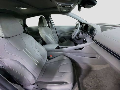 Used 2026 Hyundai Elantra SEL Sport Premium FWD image 31
