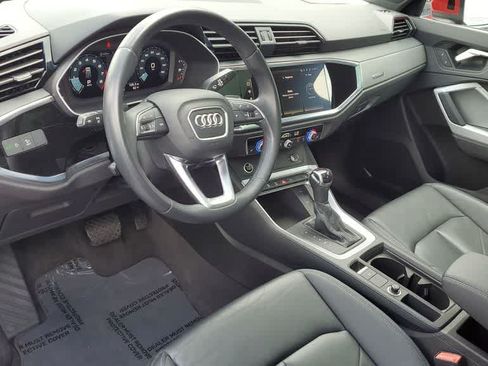 Certified 2023 Audi Q3 2.0T Premium w/ Convenience Package AWD/4WD image 2