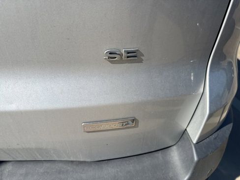 Used 2018 Ford EcoSport SE w/ SE Convenience Package image 16