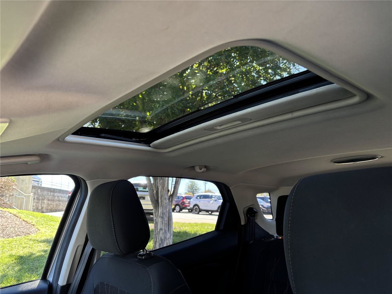 Used 2018 Ford EcoSport SE FWD image 28