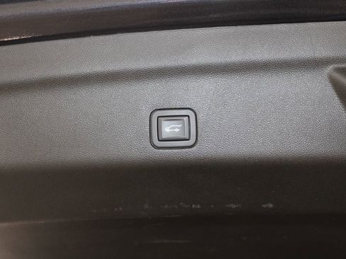 Used 2024 Chevrolet Tahoe Premier image 19