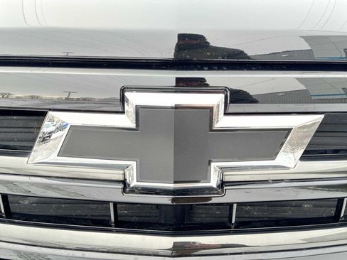 Certified 2024 Chevrolet Silverado 1500 High Country w/ Technology Package image 32