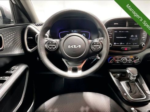 Used 2025 Kia Soul LX FWD image 6