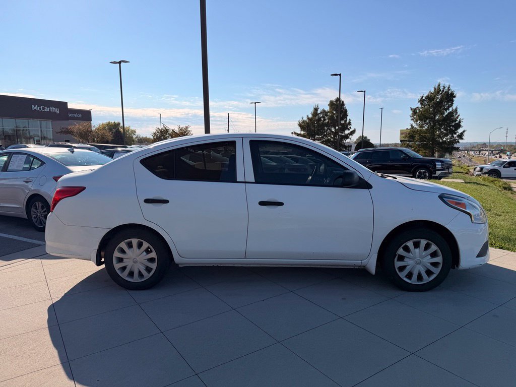 Used 2015 Nissan Versa S FWD image 10