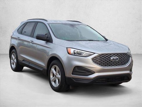 Used 2023 Ford Edge SE AWD/4WD image 3