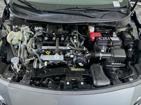 Used 2025 Nissan Versa SV FWD image 31