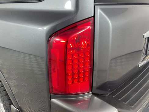 Used 2010 INFINITI QX56 4WD image 22