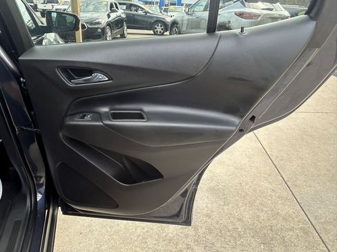 Used 2018 Chevrolet Equinox LT FWD image 15