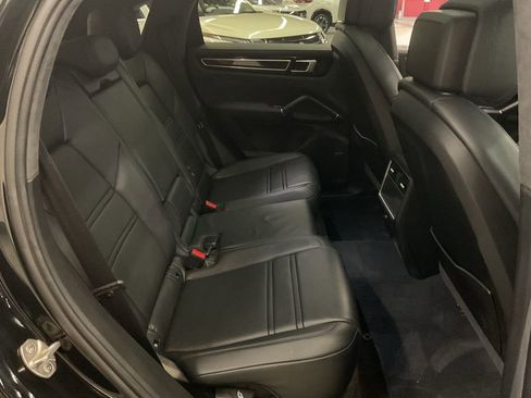 Used 2023 Porsche Cayenne GTS image 19