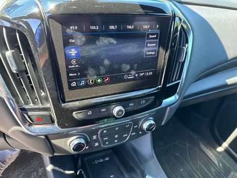 Used 2023 Chevrolet Traverse LT w/ Rear Camera Mirror Package AWD/4WD image 7