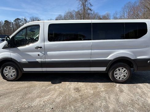 Used 2024 Ford Transit 350 XLT image 11