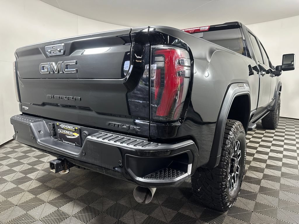 Used 2025 GMC Sierra 2500 AT4X AWD/4WD image 5