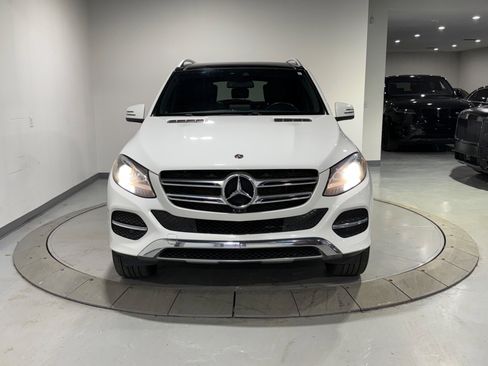 Used 2019 Mercedes-Benz GLE 400 4MATIC image 4