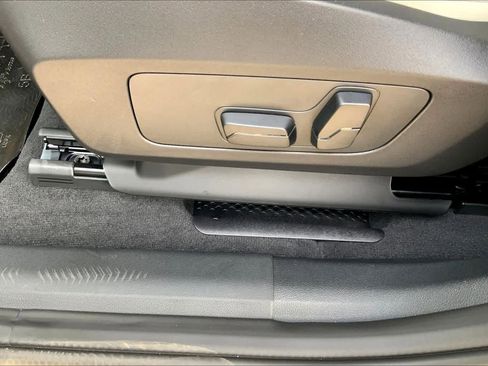 New 2026 BMW X2 xDrive28i w/ Technology Package image 16