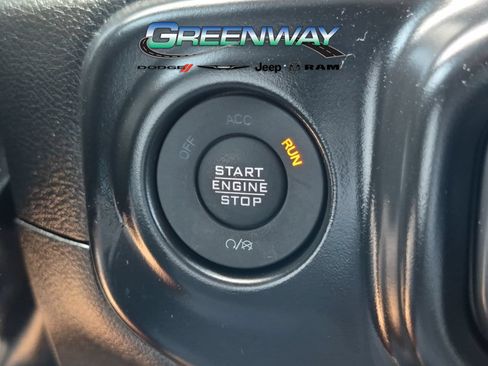 Used 2022 Jeep Wrangler Unlimited Sahara AWD/4WD image 28