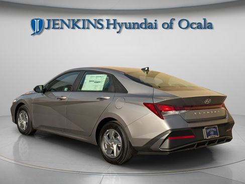 New 2026 Hyundai Elantra SE image 6