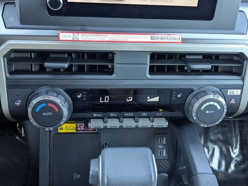 Used 2025 Toyota Tacoma SR5 AWD/4WD image 26