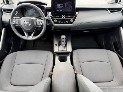 Certified 2026 Toyota Corolla Cross LE FWD image 20