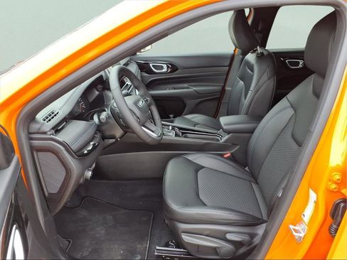 New 2026 Jeep Compass Latitude image 17