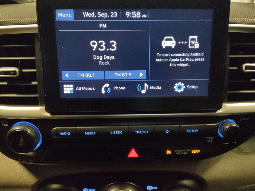 Used 2023 Hyundai Venue SEL FWD image 25