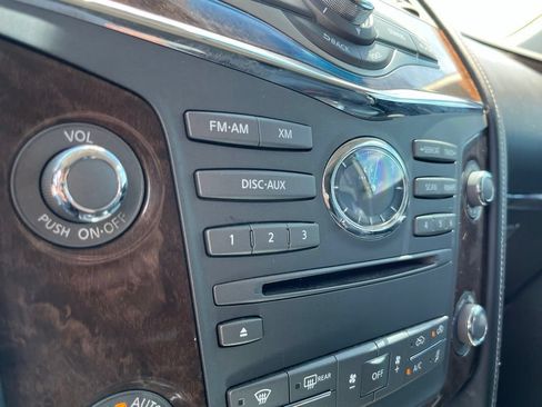 Used 2017 INFINITI QX80 4WD w/ Driver Assistance Package image 17