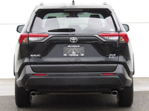 Certified 2025 Toyota RAV4 XLE AWD/4WD image 7