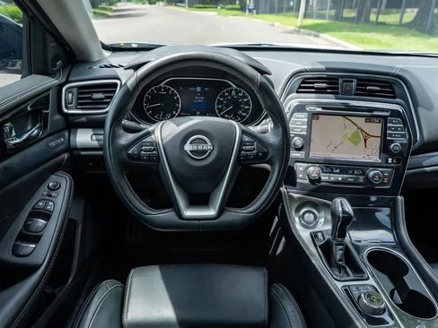 Used 2023 Nissan Maxima Platinum w/ Sport Mat Group FWD image 18