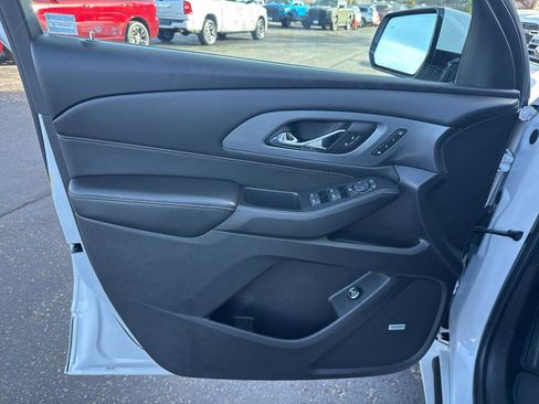 Used 2018 Chevrolet Traverse Premier image 21