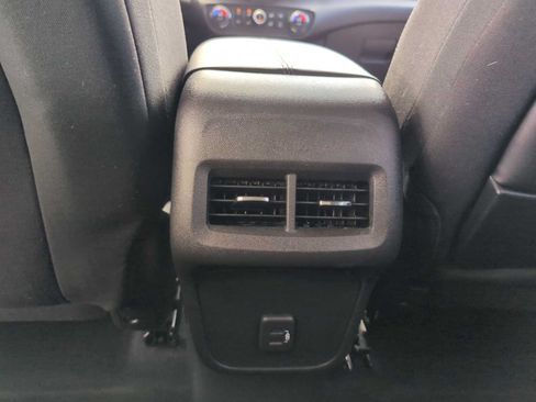 Used 2024 GMC Terrain SLE w/ Driver Convenience Package AWD/4WD image 20